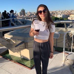 Meet your Posher, Emily